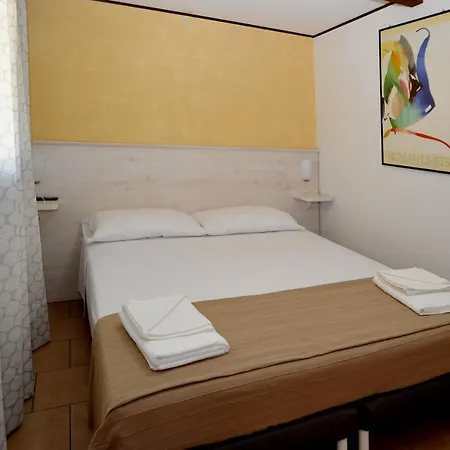 Villaggio La Collinetta Tatil parkı *
